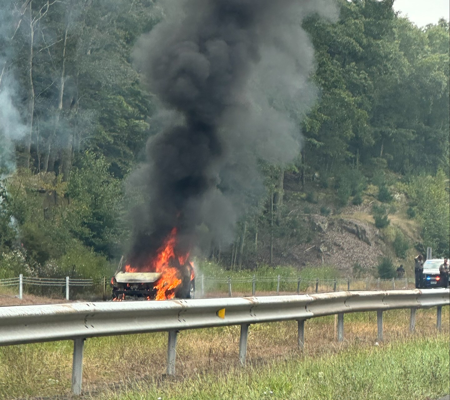 Police: Route 15 car fire snarls northbound traffic in New Haven area