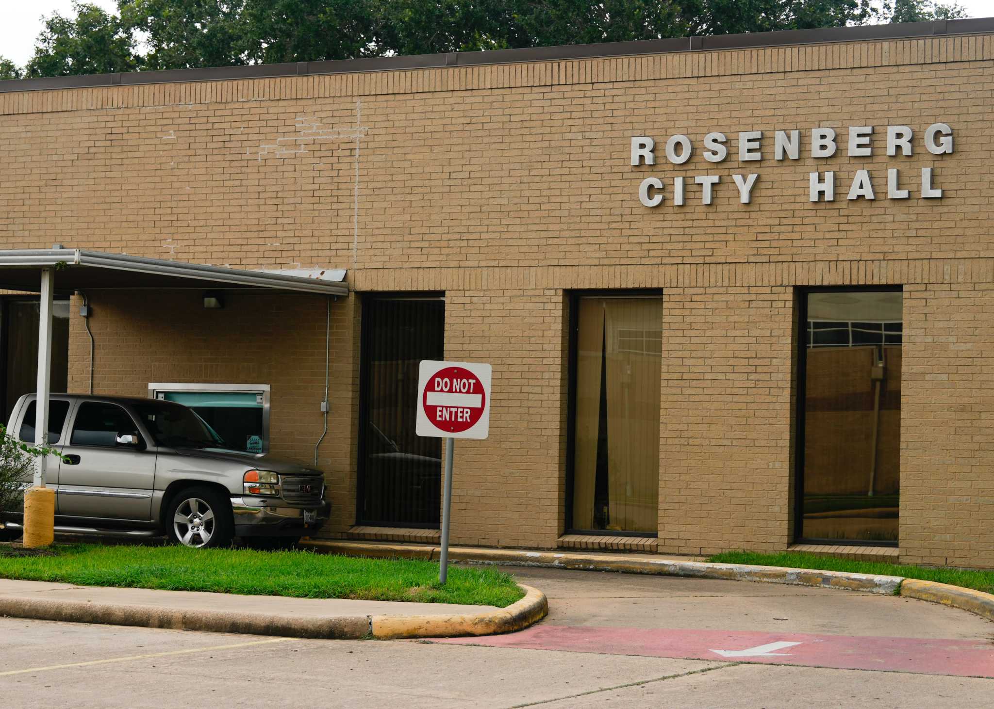 https://s.hdnux.com/photos/01/42/24/73/25775830/3/rawImage.jpg