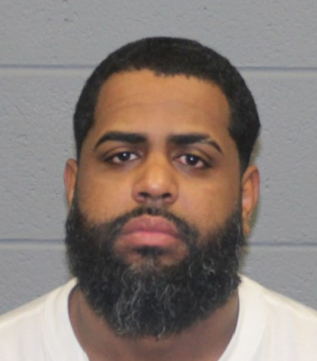 Police: Man 'critical,' suspect in custody after Waterbury shooting