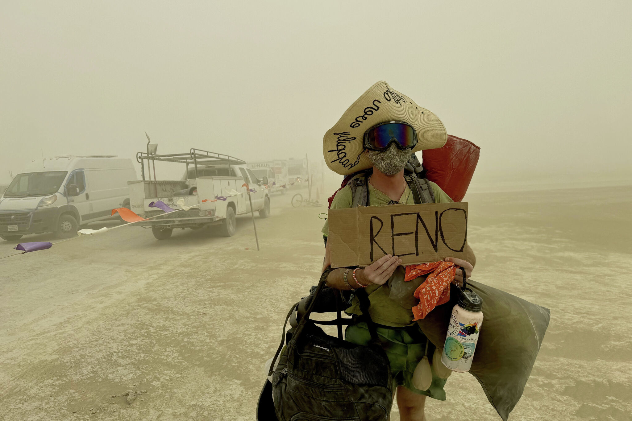 Burning Man exodus is absolutely unhinged due to epic dust storm