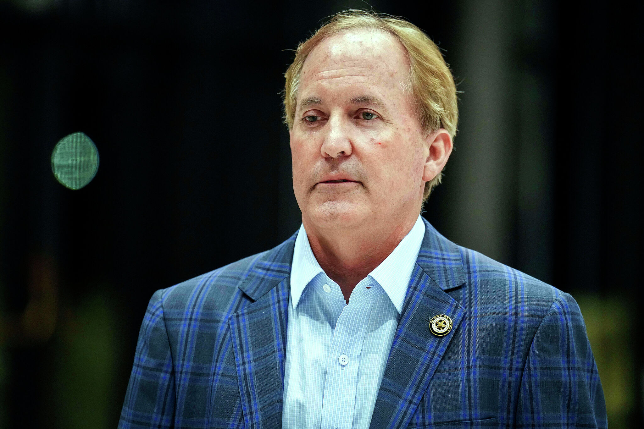 YouTube TV’s dropping of Univision appears to be ‘retaliation,’ Paxton says