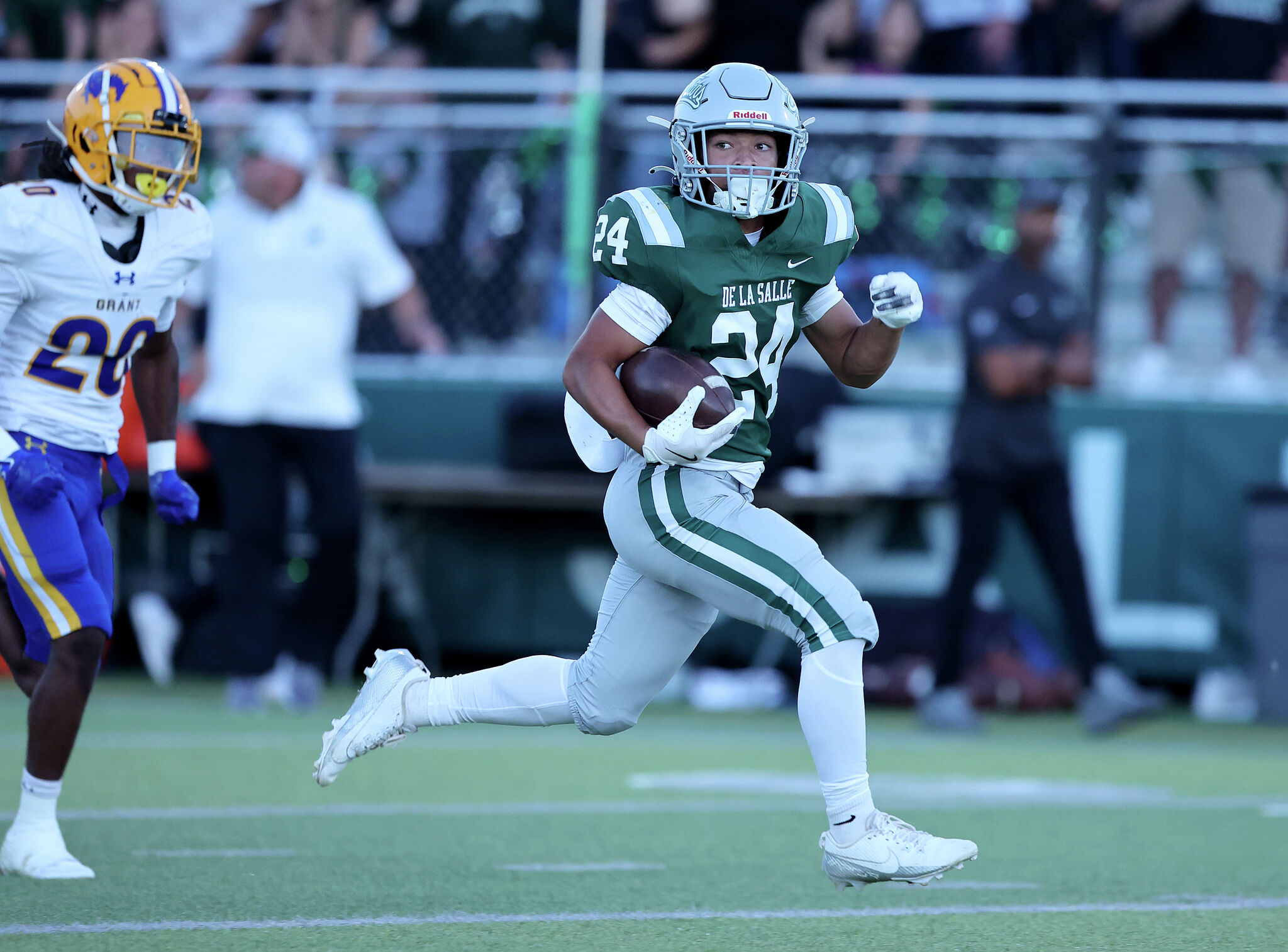 Duece Jones-Drew TD on first De La Salle carry is a rush for family