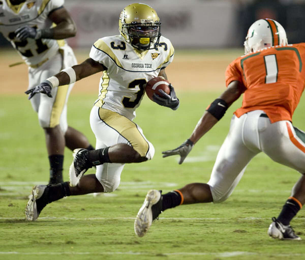 Marcus Wright, RB, Georgia Tech: The junior from Reagan, running against Miami last year, played in all 14 games, rushing for 190 yards and three TDs on 33 carries (5.8-yard average) as a reserve.