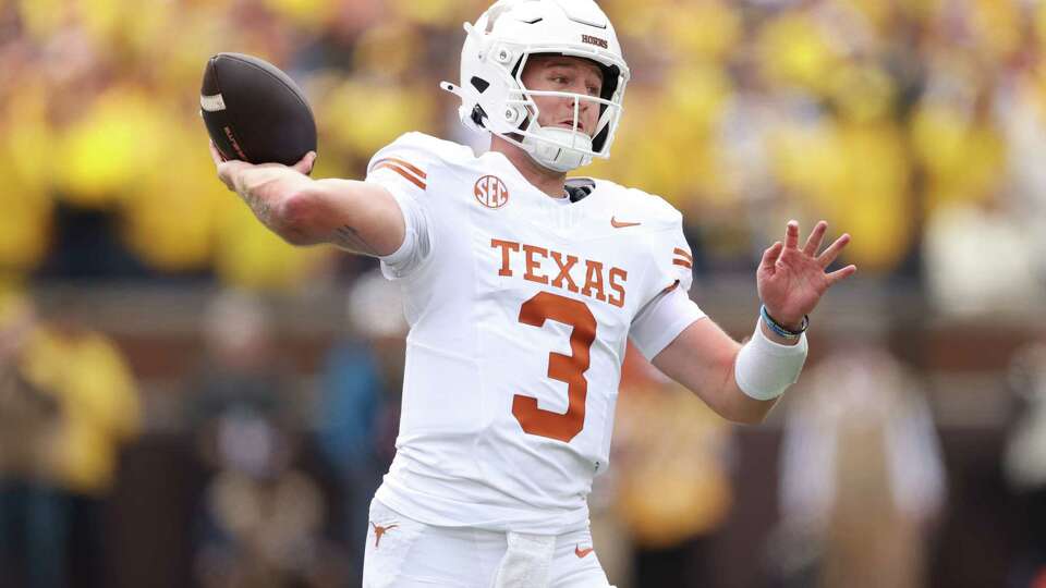 ANN ARBOR, MICHIGAN - SEPTEMBER 07: Quinn Ewers #3 of the Texas Longhorns looks to pass during the first quarter against the Michigan Wolverines at Michigan Stadium on September 07, 2024 in Ann Arbor, Michigan.