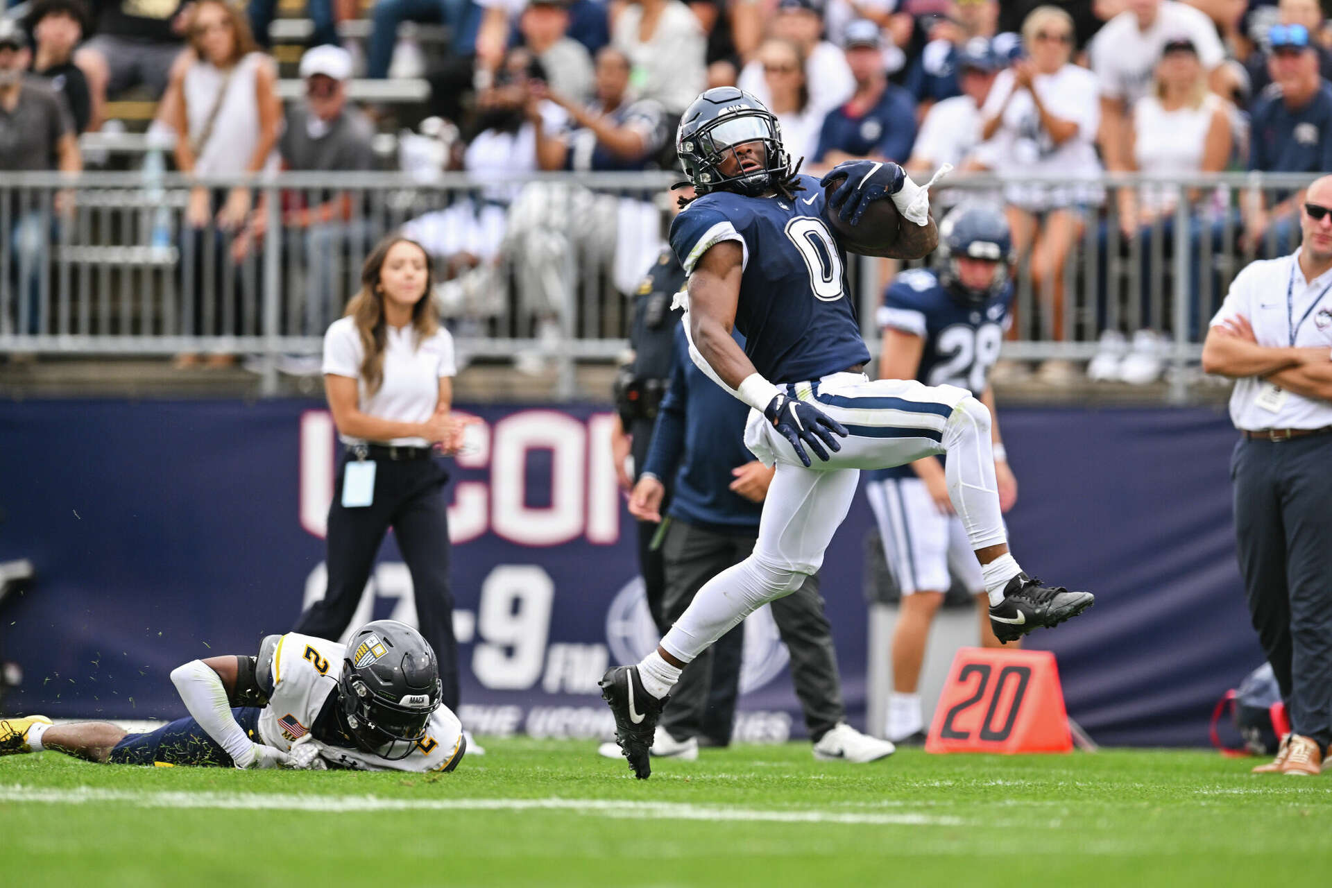 UConn QB Joe Fagnano leads Huskies to win in home opener