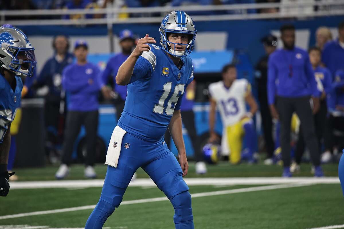 Detroit Lions vs. LA Rams at Ford Field: Photos from the first quarter