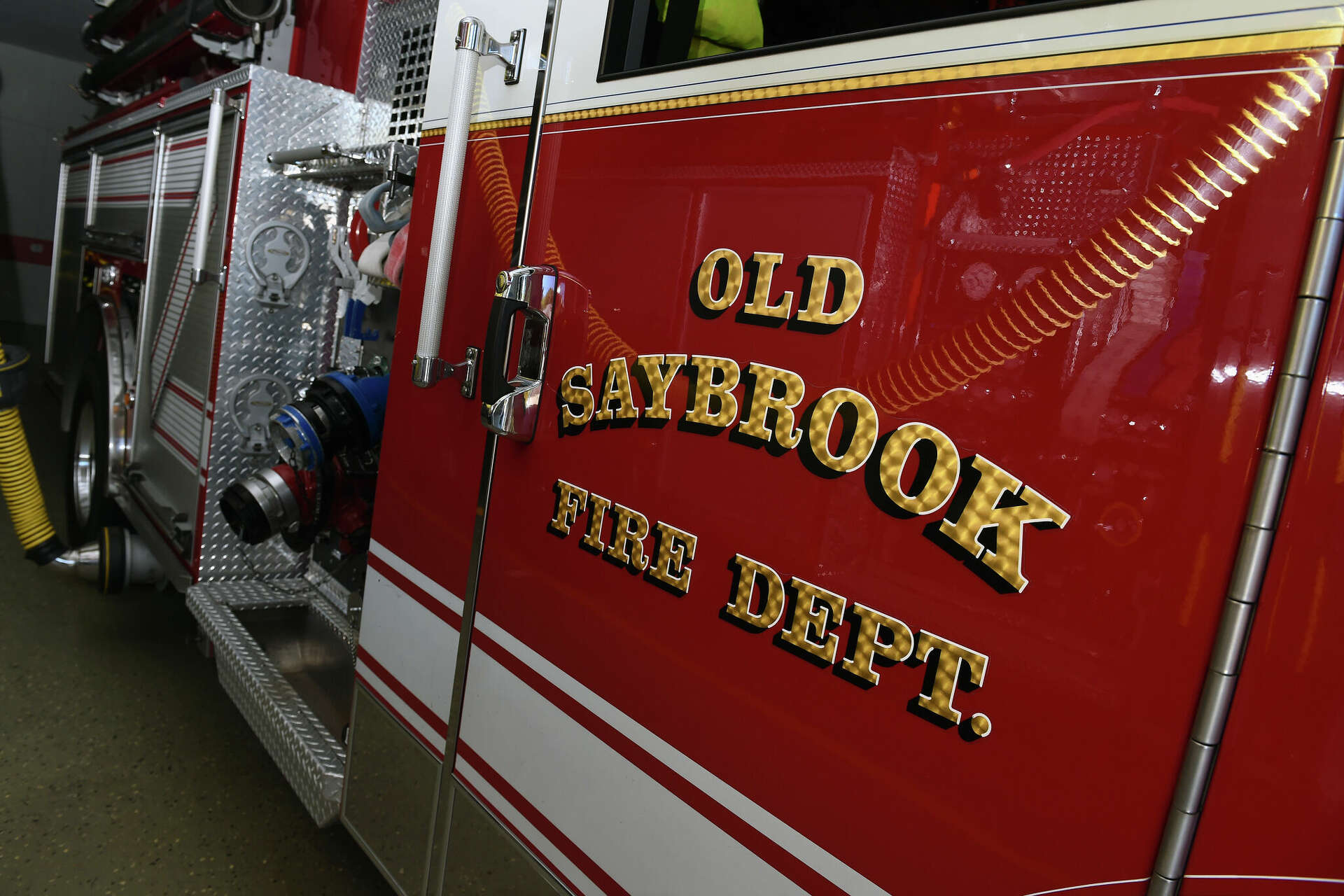 Old Saybrook crews battling fire on Otter Cove Drive, official says