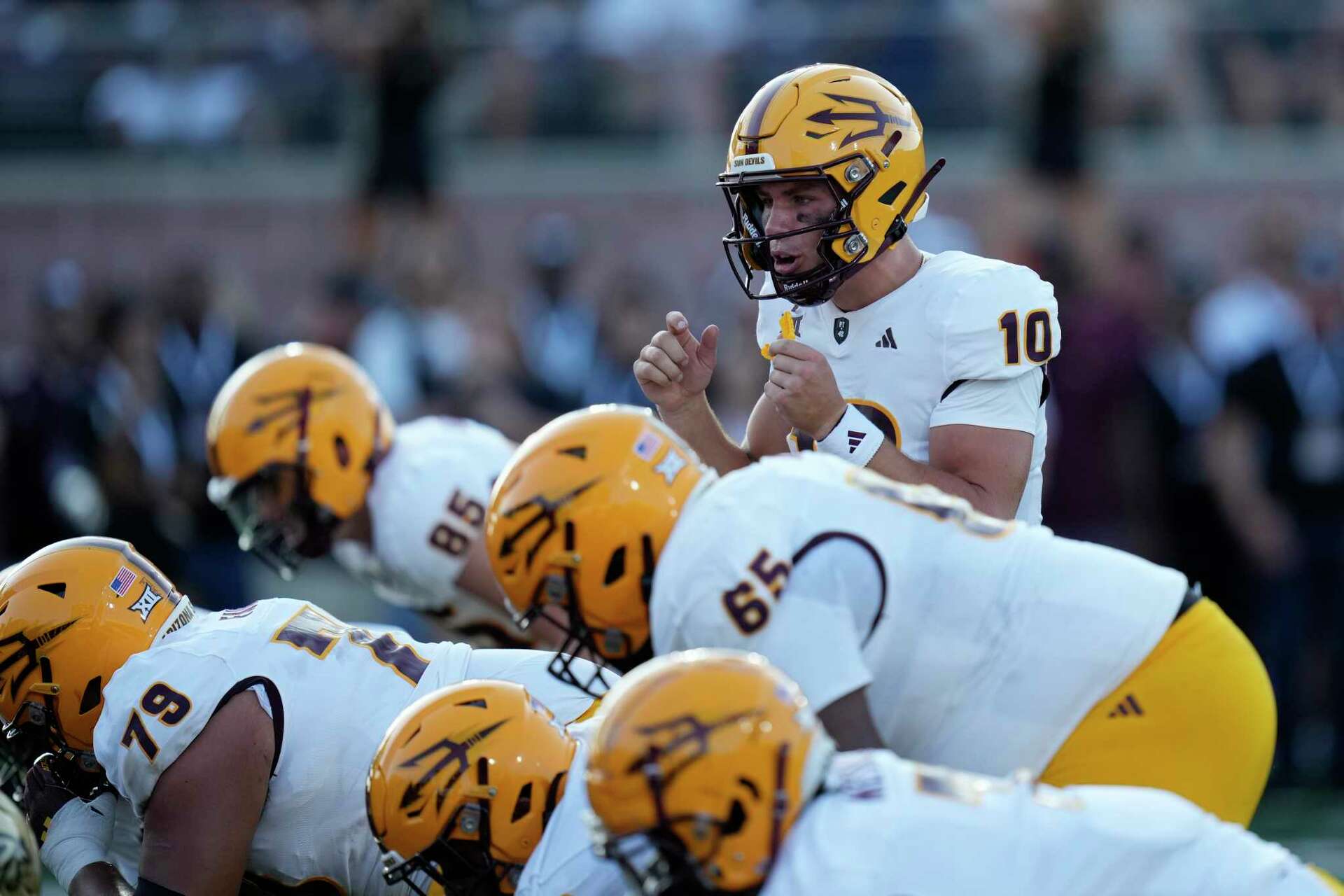 Sam Leavitt's passing and running rallies Arizona State past Texas State  31-28