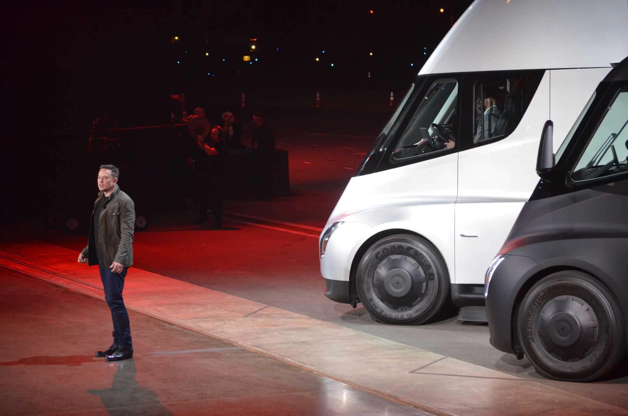 Tesla Semi fire in Northern California needed 50,000 gallons of water