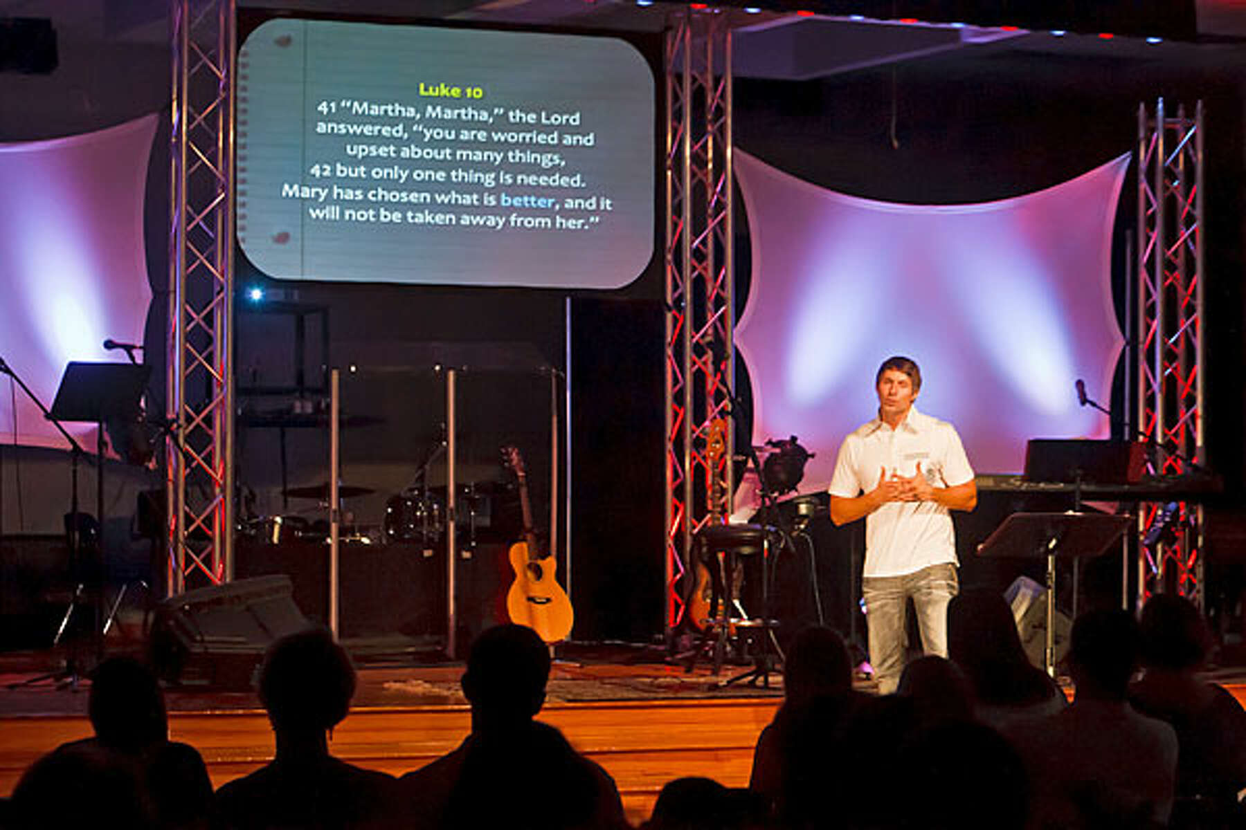 New, Small Churches Dodge Traditional Methods