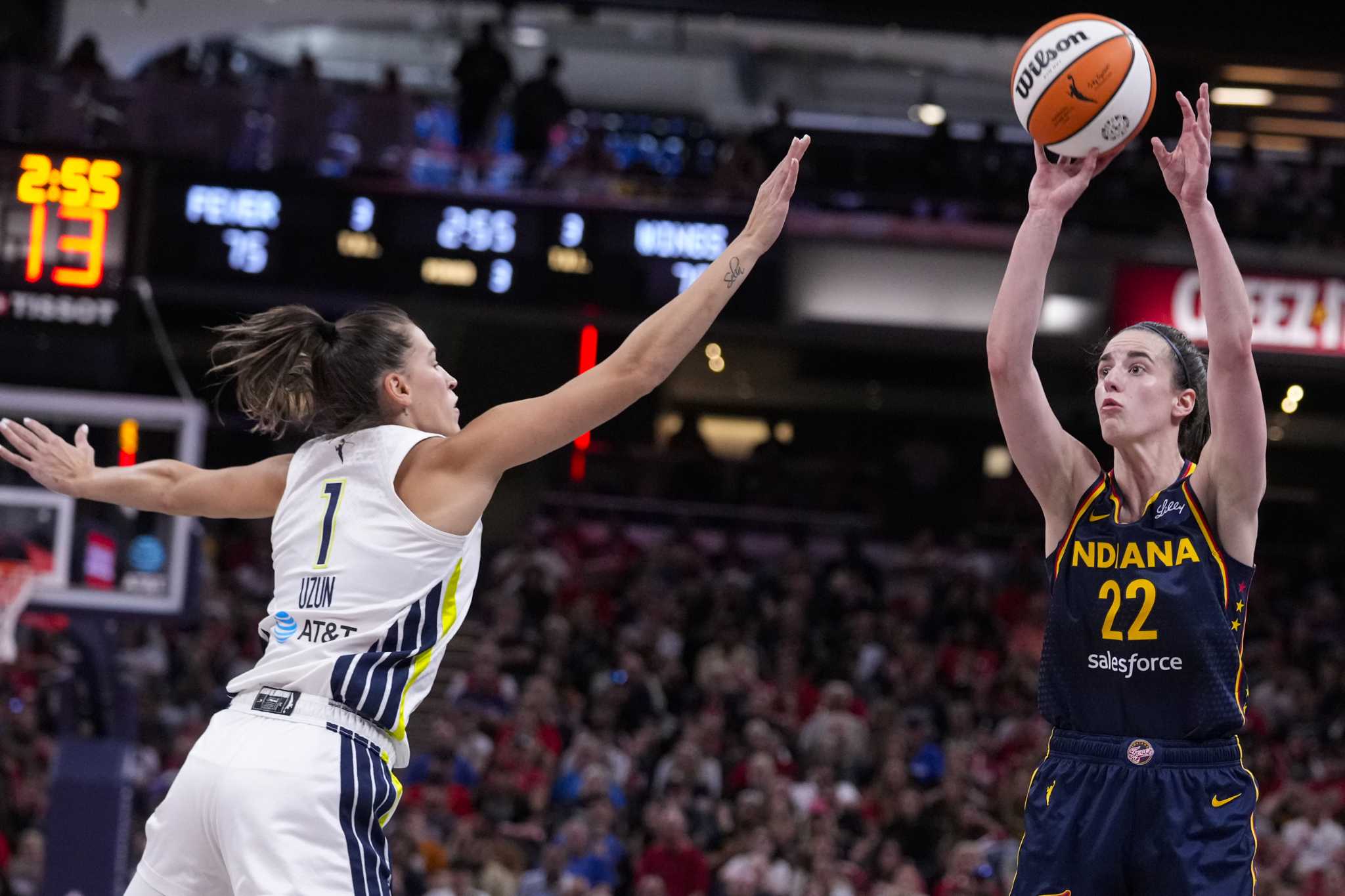 Caitlin Clark scores careerhigh 35, Kelsey Mitchell adds 30 as Fever