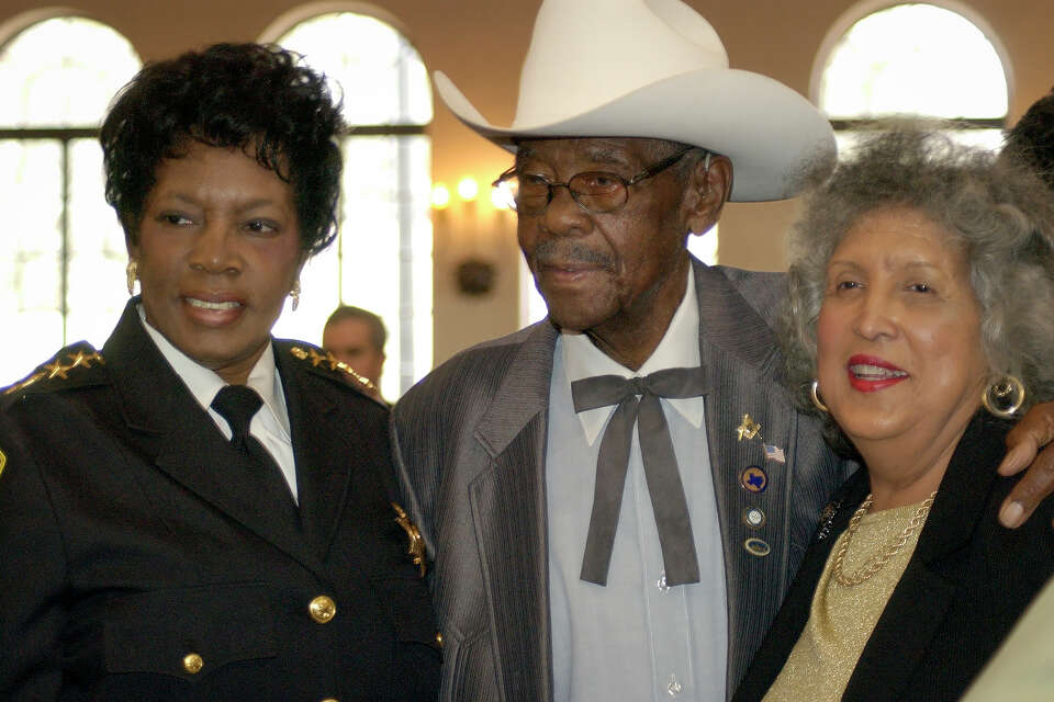 Judge Zinetta Burney: Houston trailblazer dies at 83