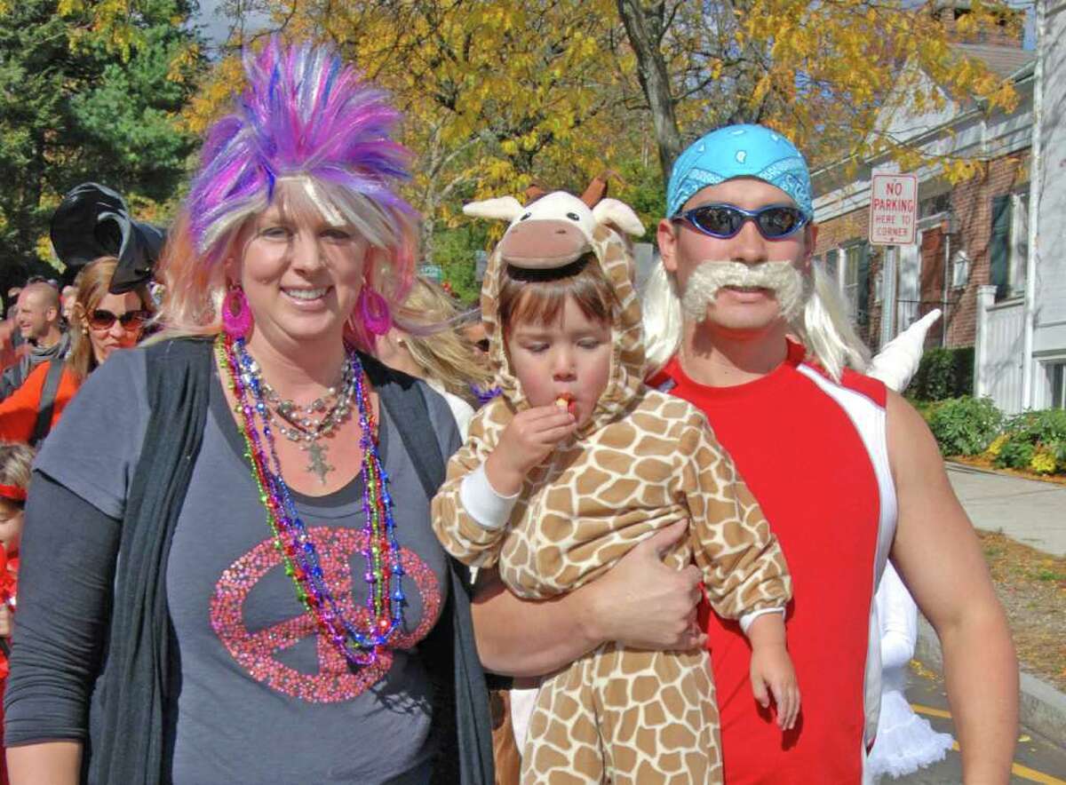 New Canaan families come out for annual Halloween parade