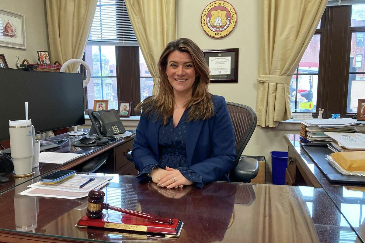 New Britain Mayor Erin Stewart is likely to run for Connecticut governor. Here's who else could run.