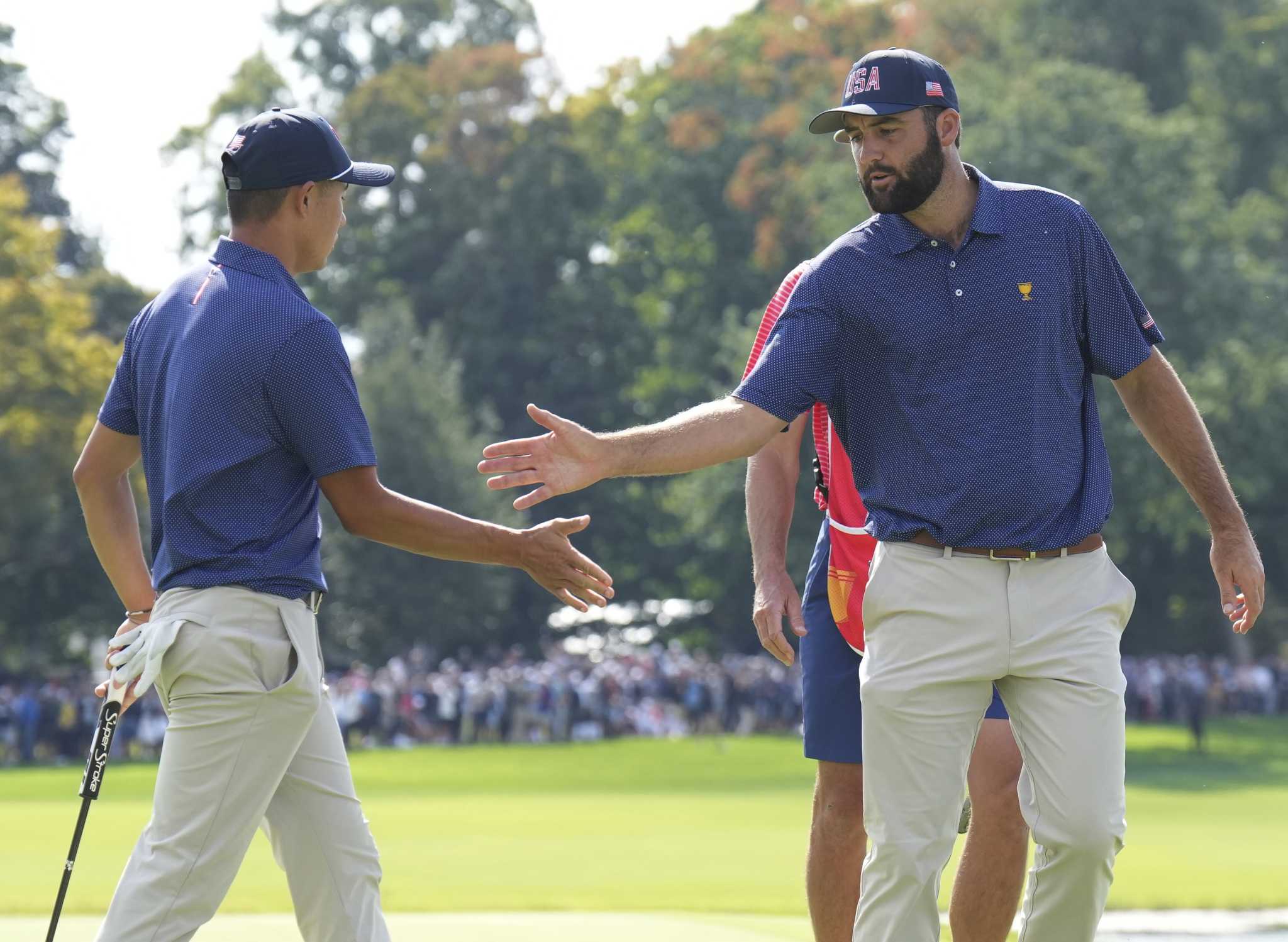 Americans restore the lead in fogdelayed Presidents Cup