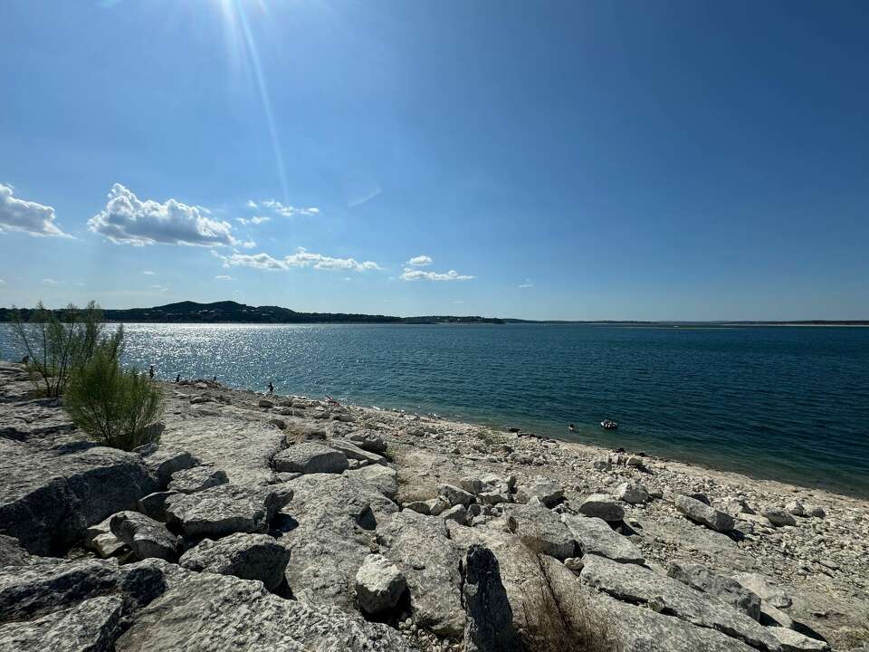 Canyon Lake's charm, lake life and nature attract Texans