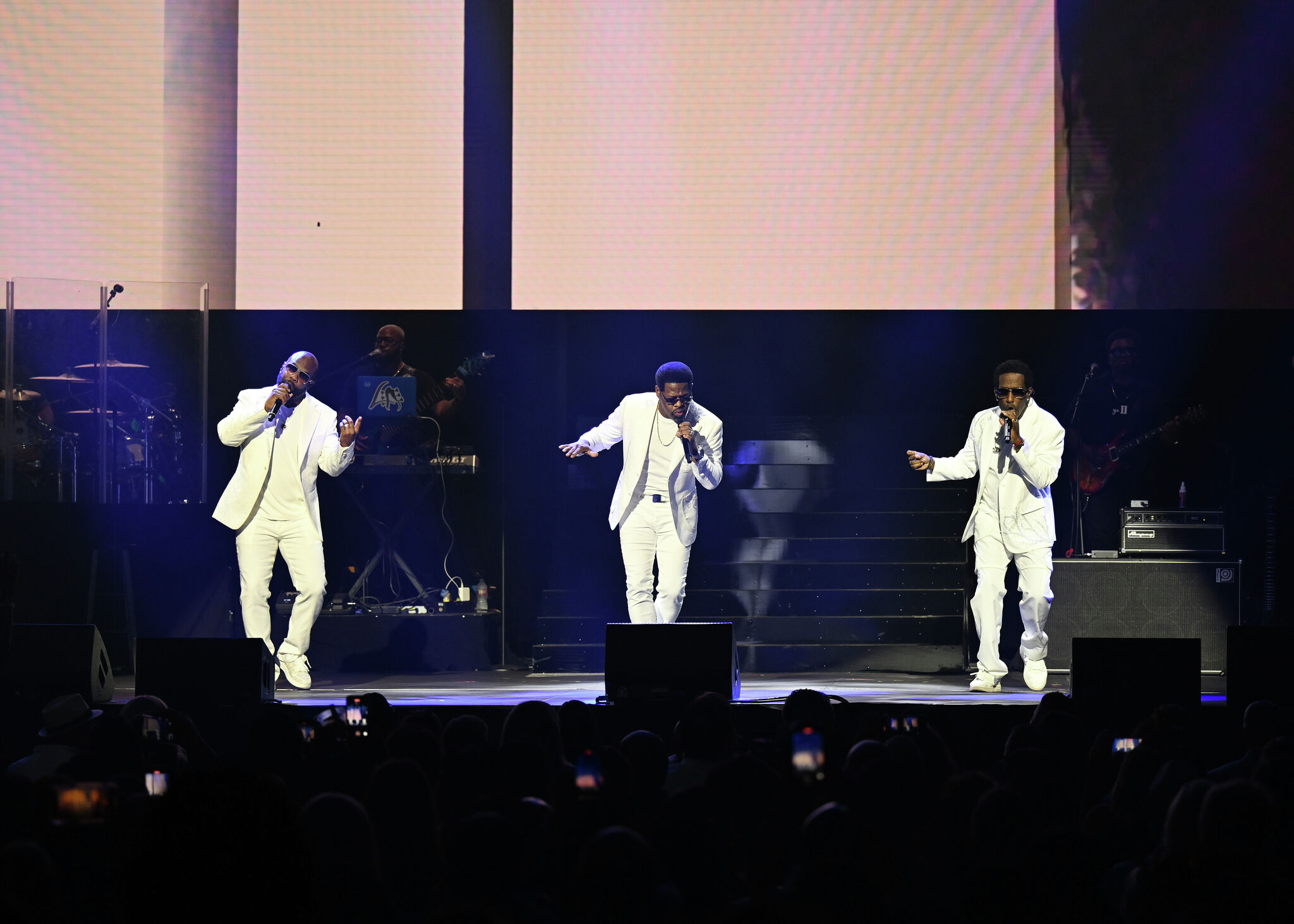 Grup R&B pemenang Grammy Boyz II Men akan tampil di Mohegan Sun Arena pada tahun 2025