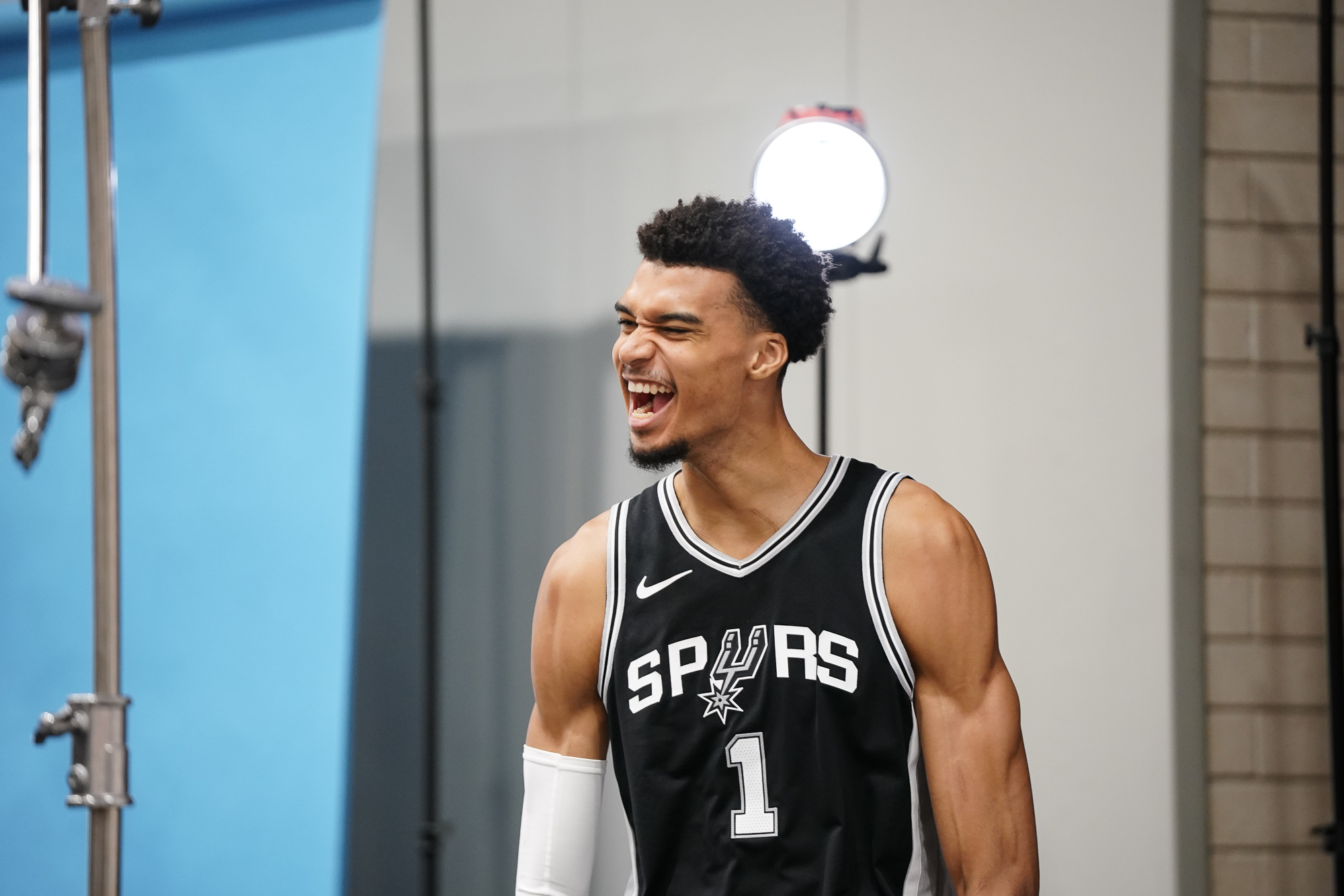 Victor Wembanyama sitzt fest am Steuer der Spurs und ist bereit ...