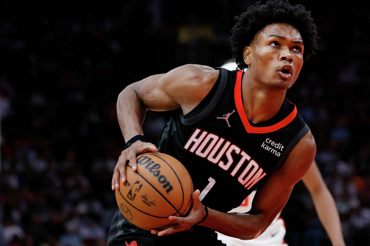 HOUSTON, TEXAS - MARCH 14: Amen Thompson #1 of the Houston Rockets in action against the Washington Wizards during the second half at Toyota Center on March 14, 2024 in Houston, Texas. NOTE TO USER: User expressly acknowledges and agrees that, by downloading and or using this photograph, User is consenting to the terms and conditions of the Getty Images License Agreement.Â  (Photo by Carmen Mandato/Getty Images)