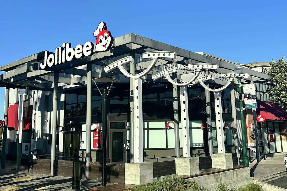 Here’s when the Bay Area’s newest Jollibee restaurant will open