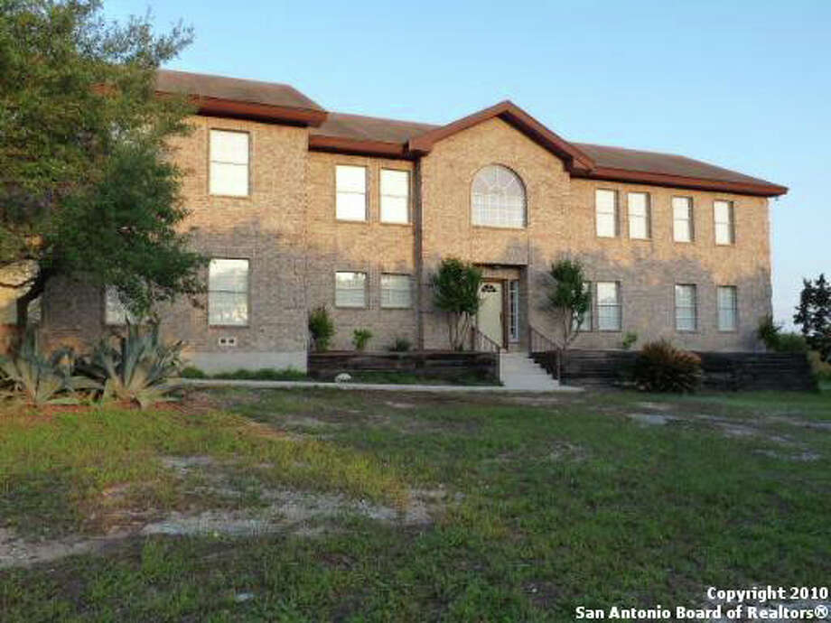 Big house, 10 acres perfect for family San Antonio ExpressNews