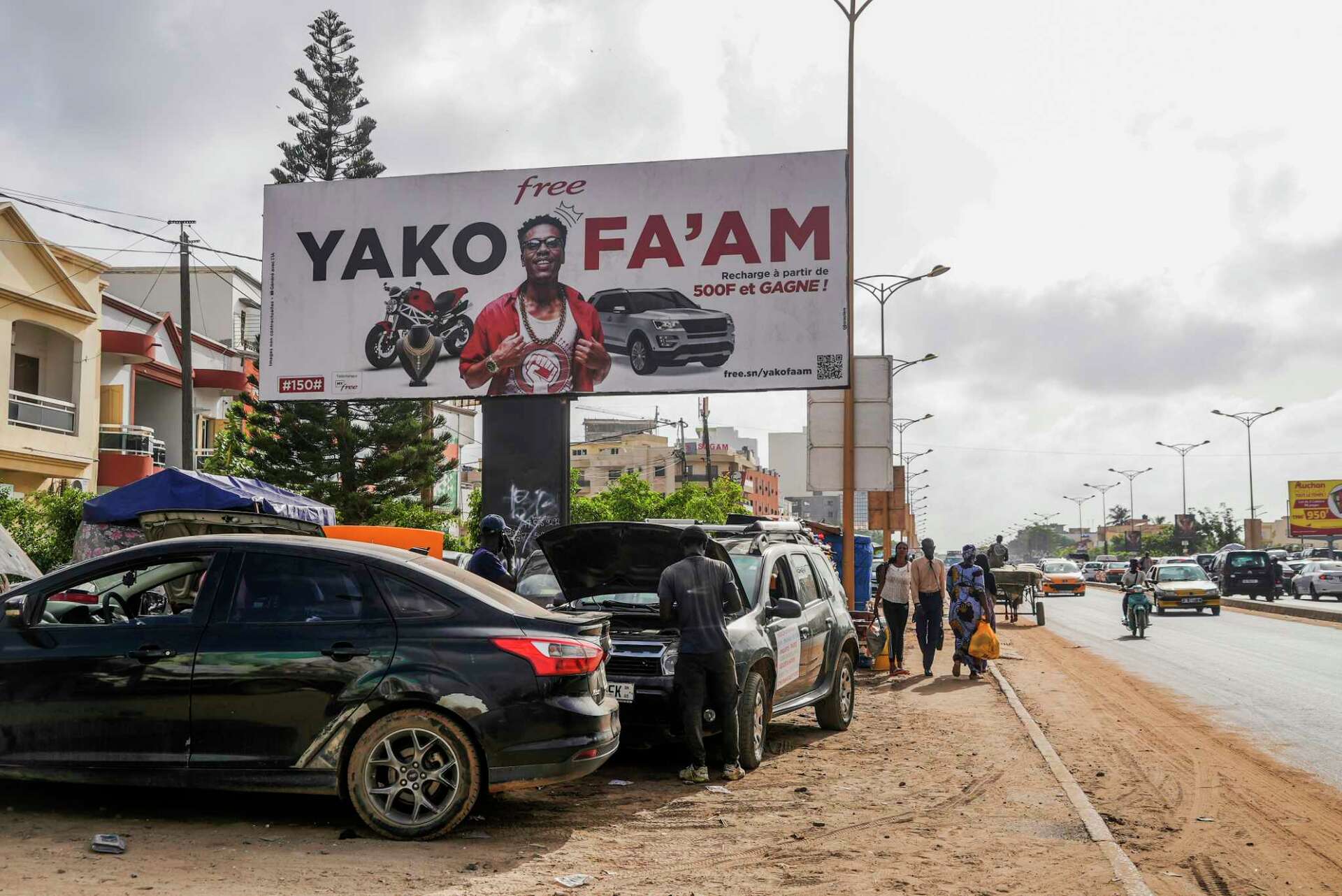 In Senegal, the bastion of the region's Francophonie, French is giving ...