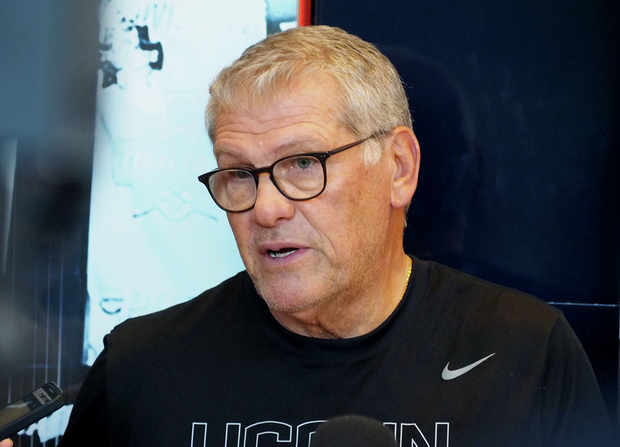 UConn coaches Dan Hurley and Geno Auriemma adapt in era of change