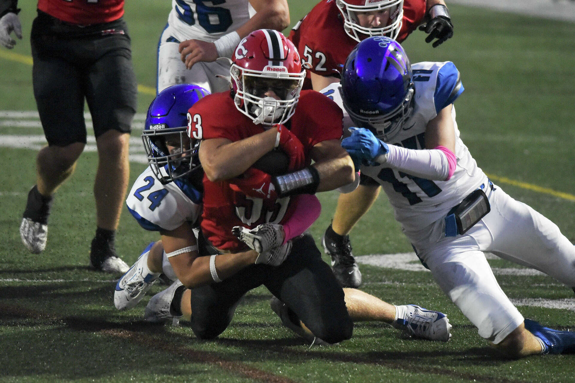 New Canaan football defeats Fairfield Ludlowe in bounce-back win