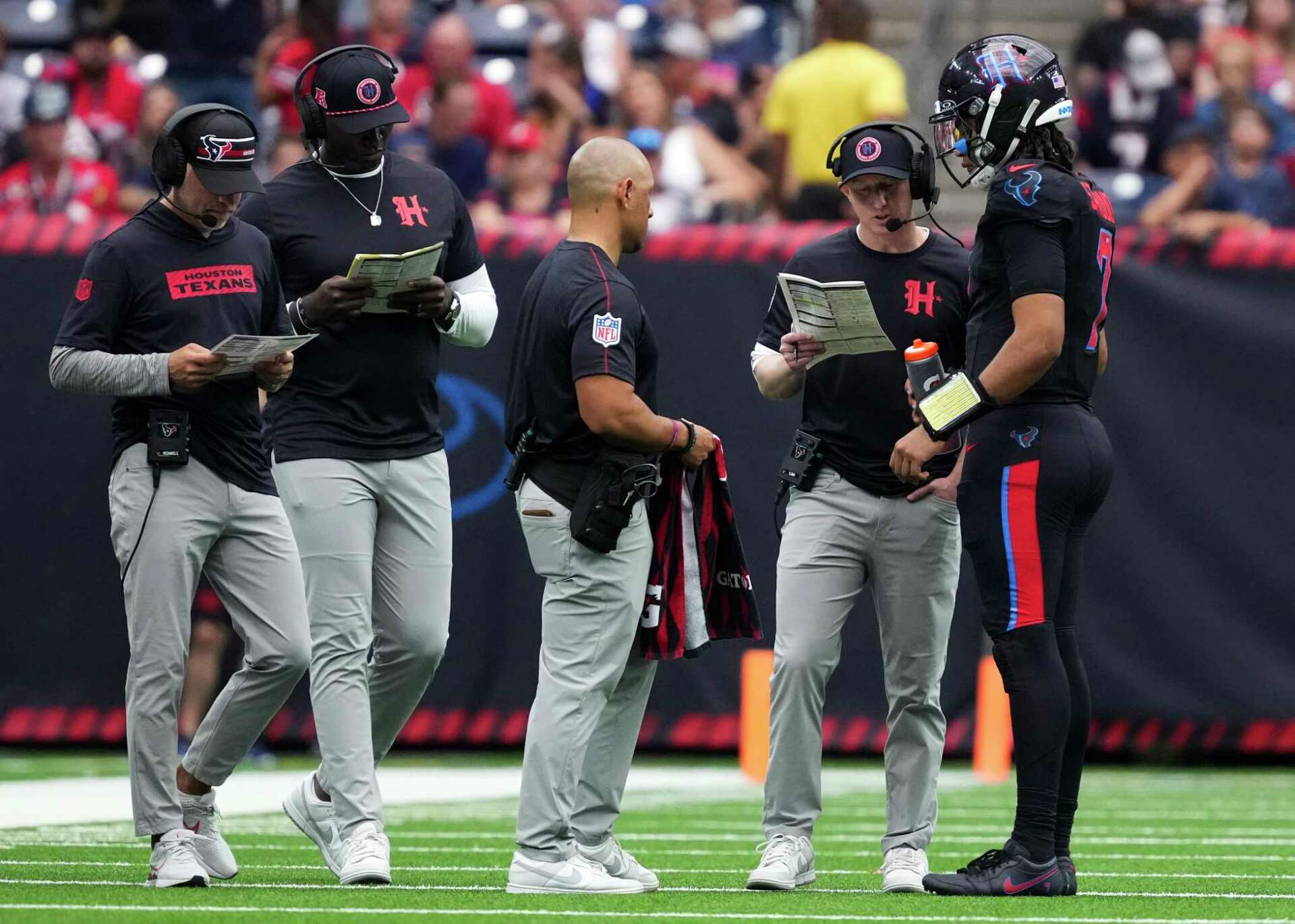 Houston Texans mailbag: O-line, coaching staff under fire