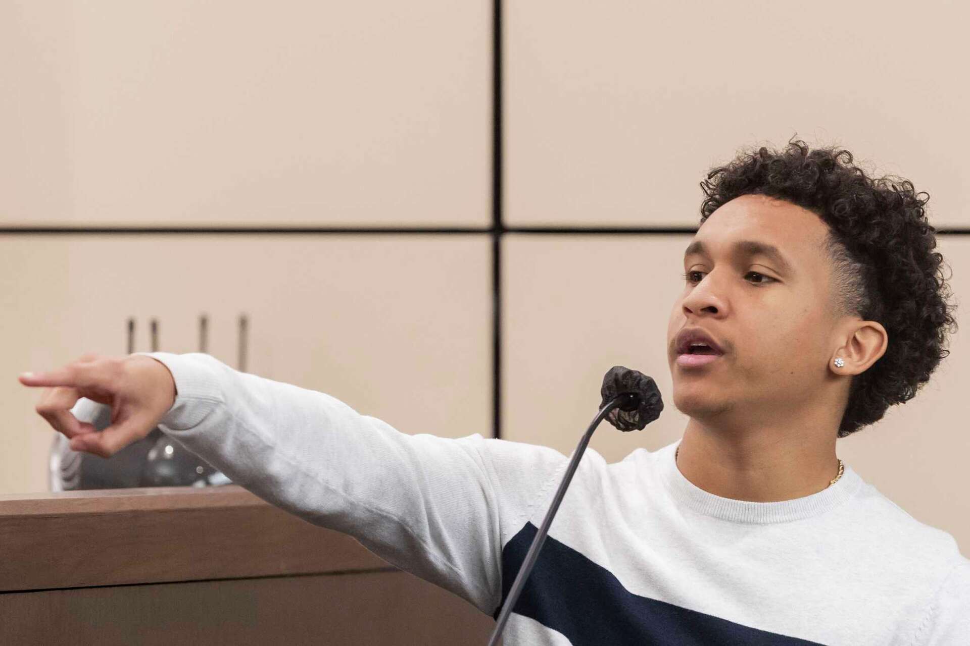 Trial starts for San Antonio teen accused in fatal stabbing