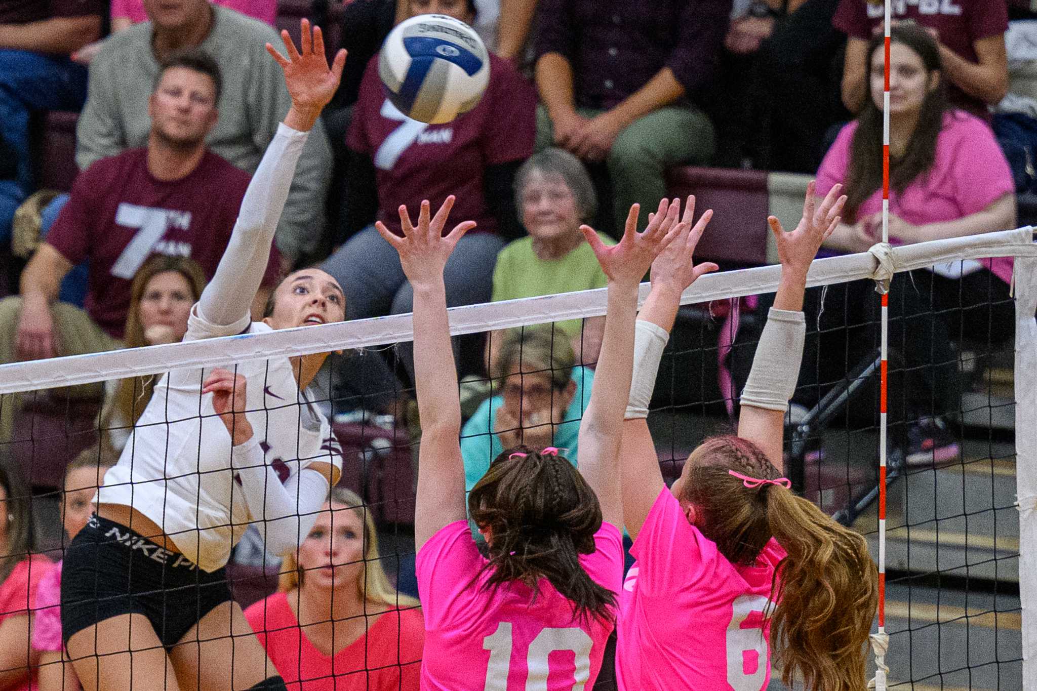 Burnt Hills, Niskayuna girls' volleyball teams to play match outdoors