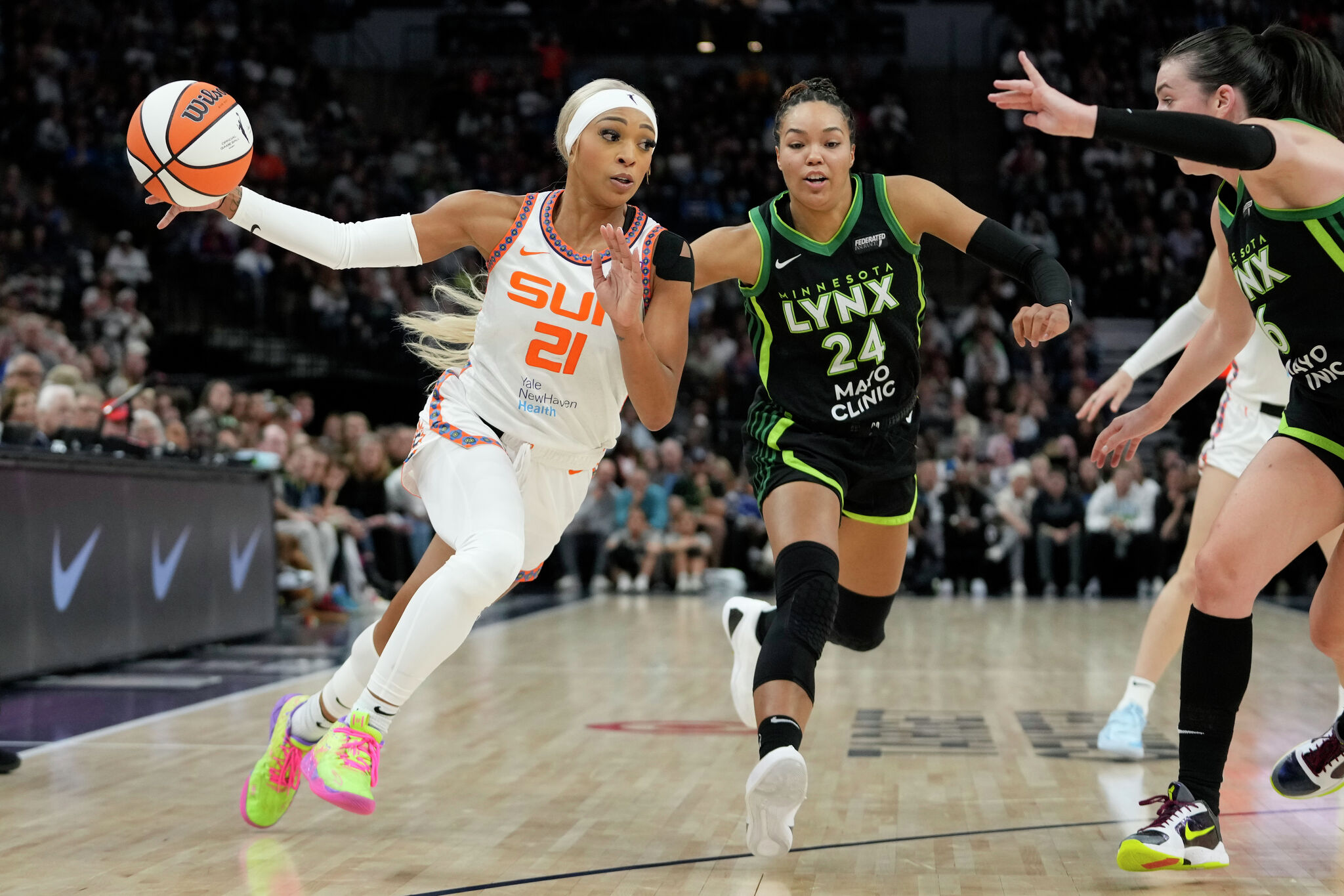 CT Sun falls to Minnesota Lynx in Game 5 of WNBA playoff series