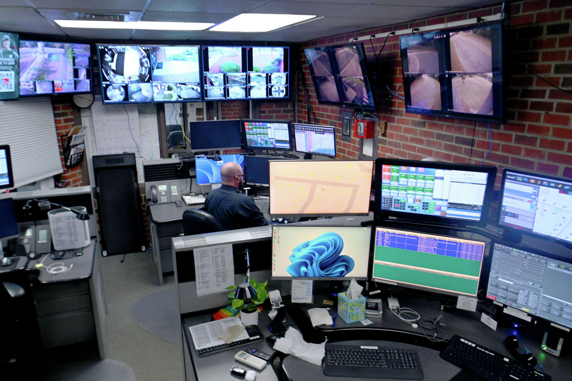 Connecticut police say radio encryption keeps officers safe