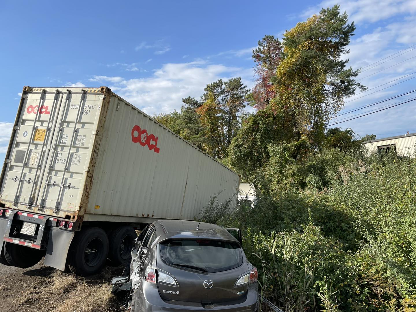 Crash on I-91 south in North Haven closes right lane, police say