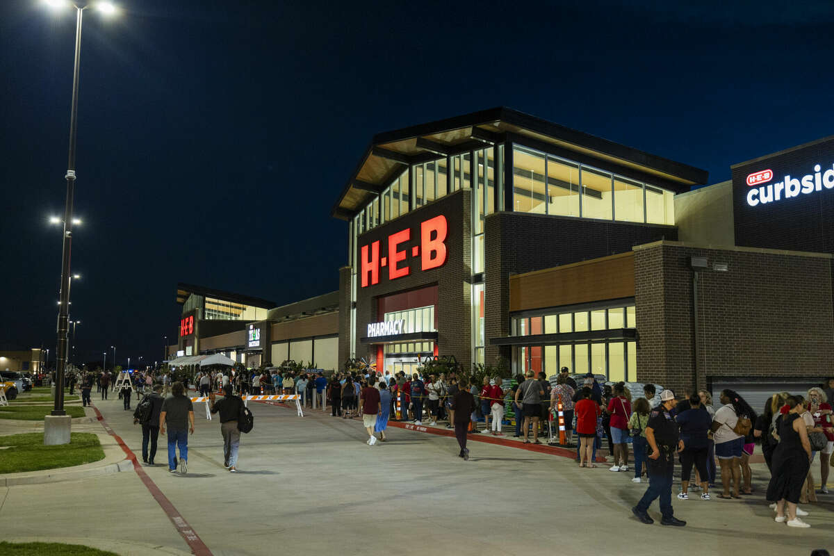 H-E-B Mansfield store opening. 