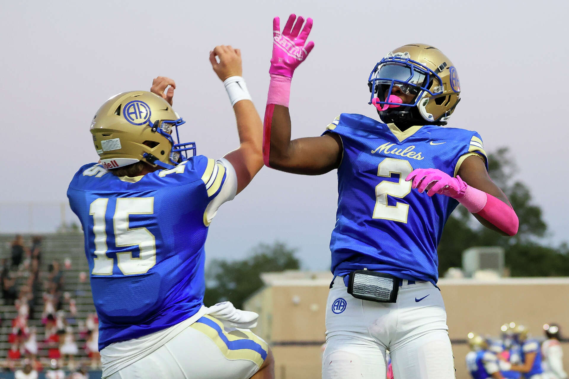 Terry III, Garza keep Alamo Heights undefeated with win over Victoria