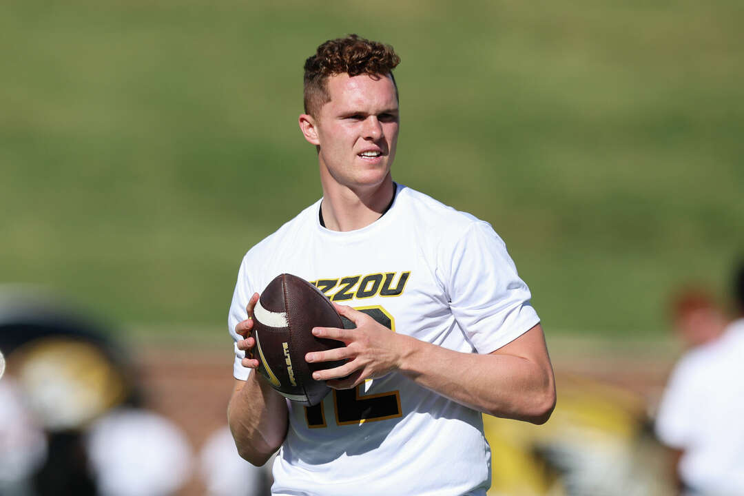 Update: Mizzou QB Brady Cook Leaves With Injury Vs. Auburn Football