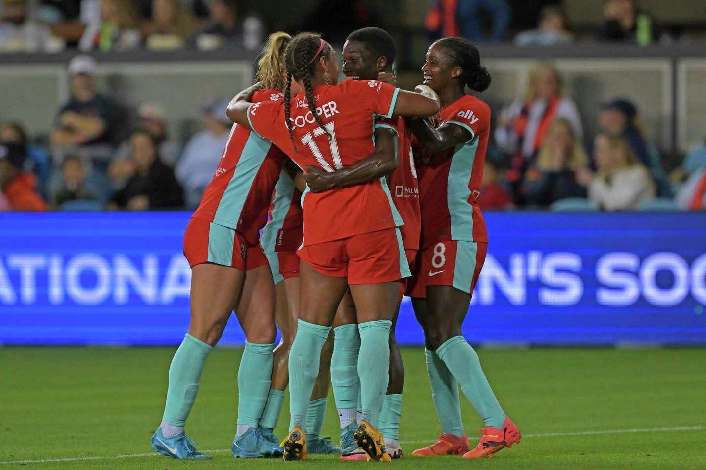 Temwa Chawinga Breaks NWSL Scoring Record To Help KC Current Take Down ...