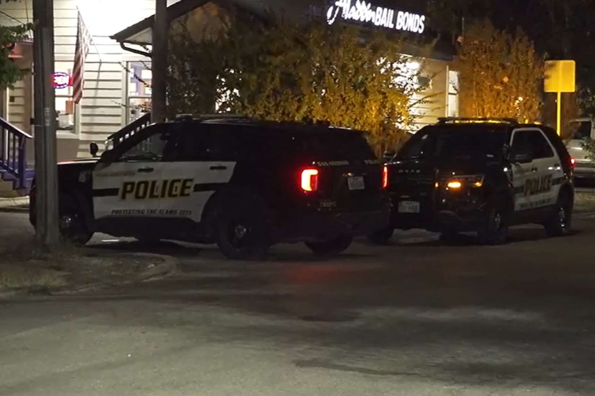 Man barricades himself with knife, sets home on fire SAPD says