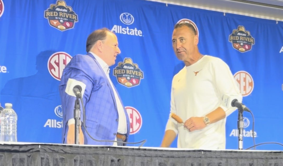 Texas coach mocks Oklahoma with postgame corn dog