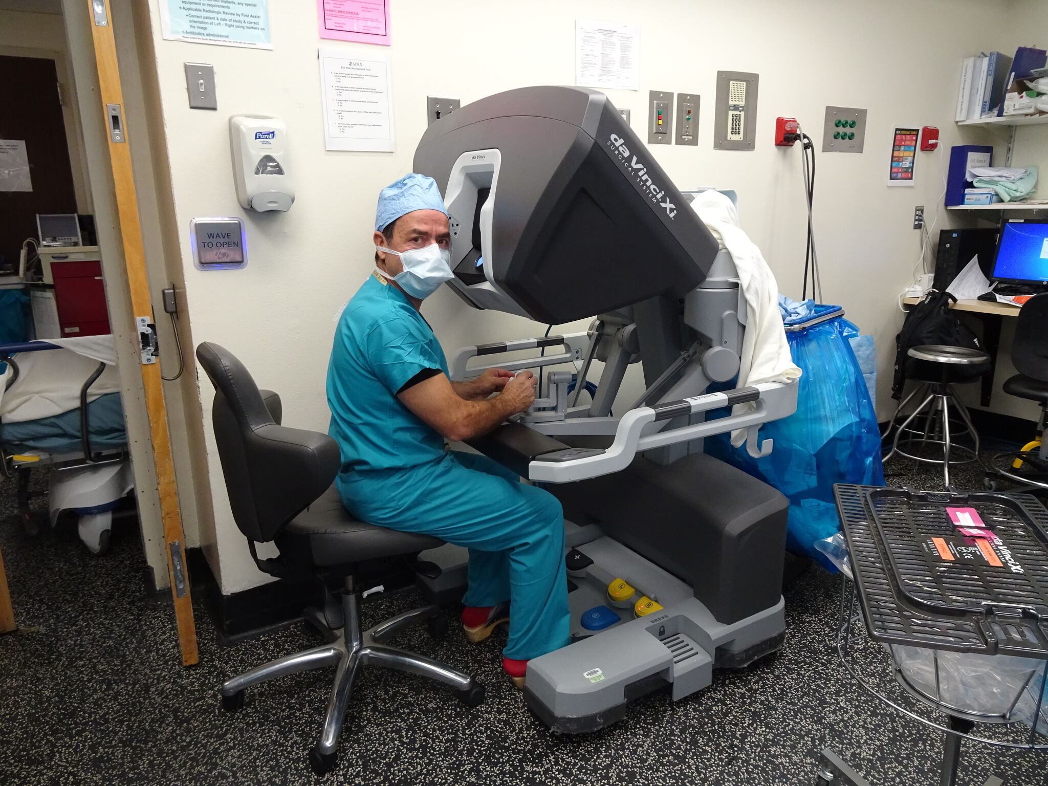 Yale doctor pioneers ovarian transplant to restore fertility