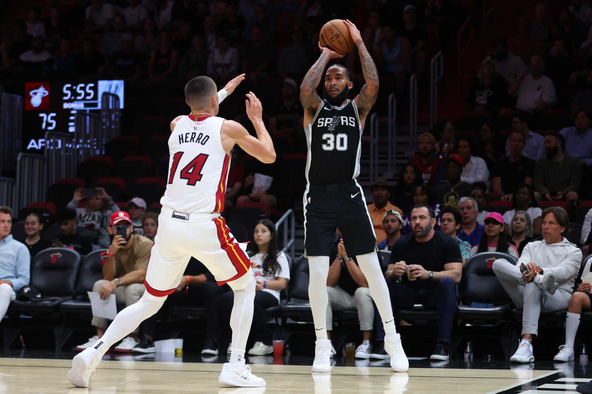 Spurs expect offseason work to result in 3point improvement