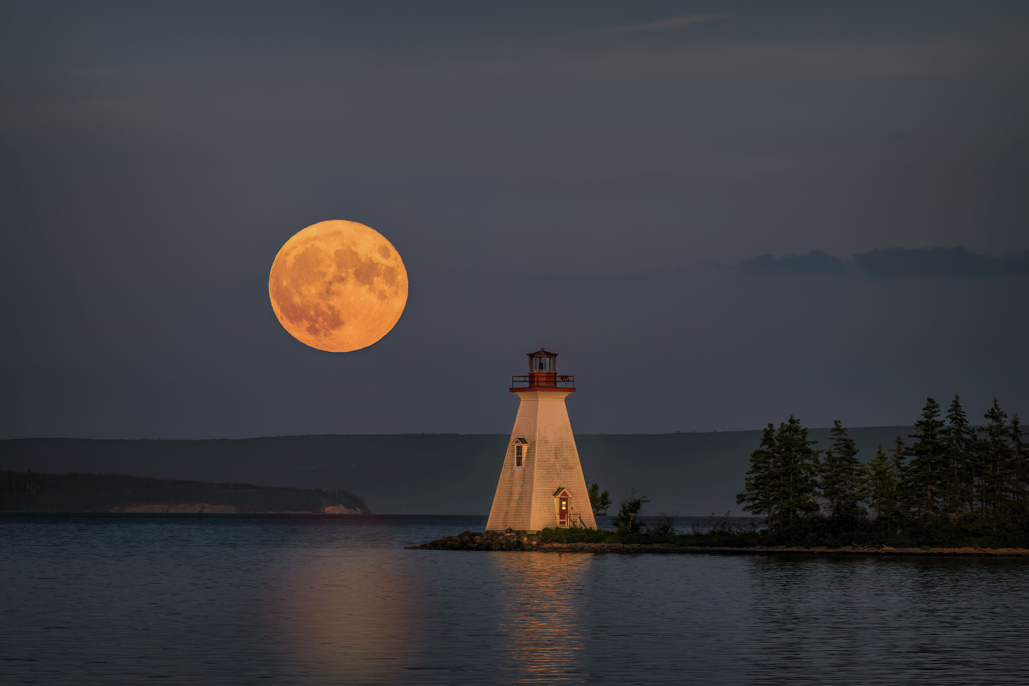 How to catch ‘an excellent view’ of the full Hunter’s supermoon in CT