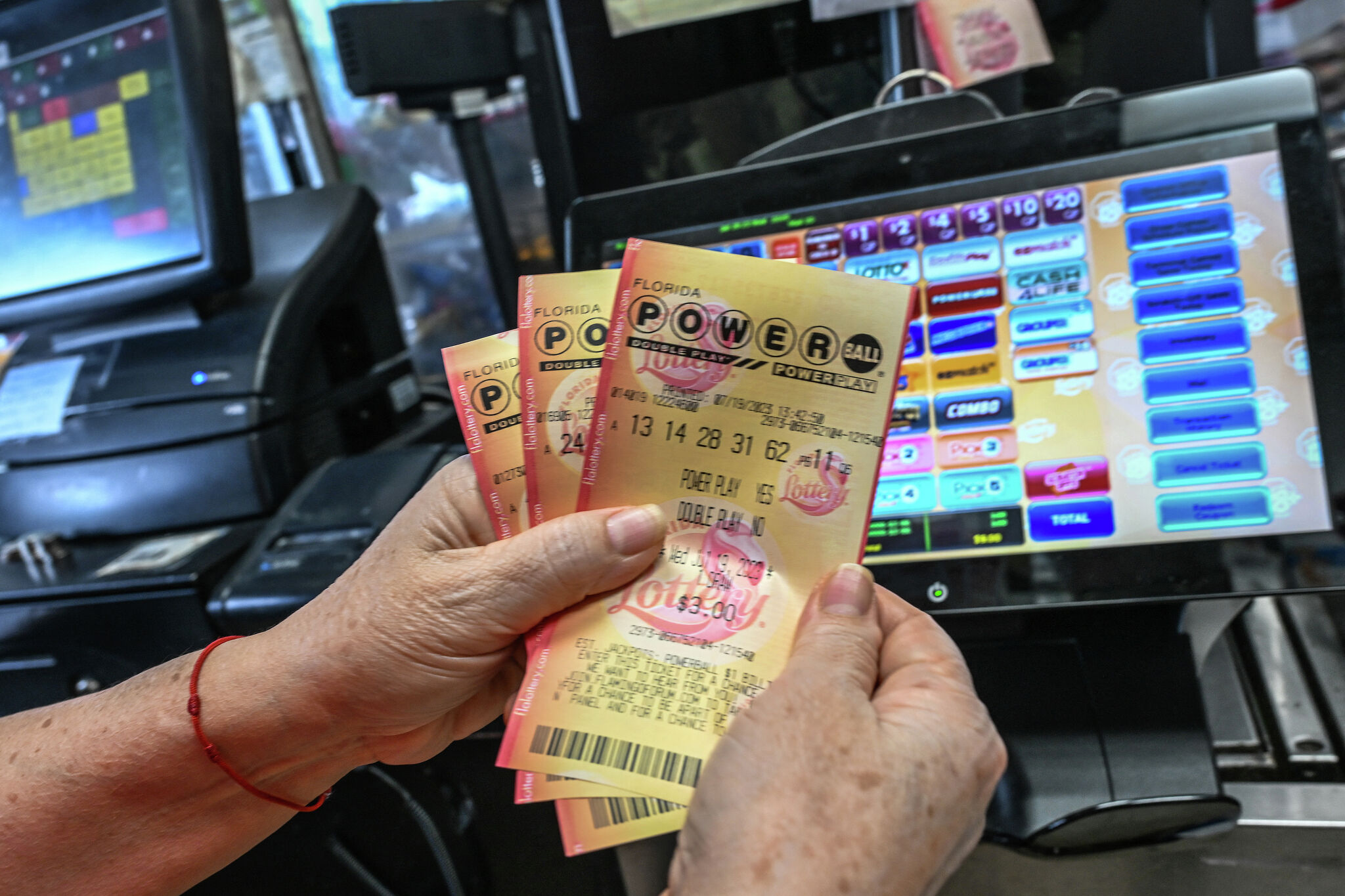 CT resident claims winning 2 million Powerball ticket