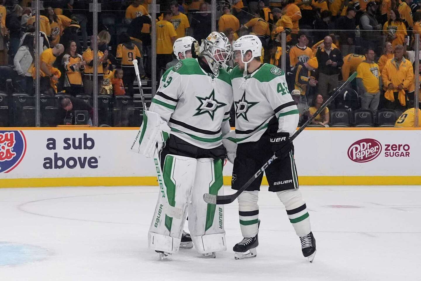 Dallas Stars Sign Goalie Jake Oettinger To An 8-year, $66 Million Extension