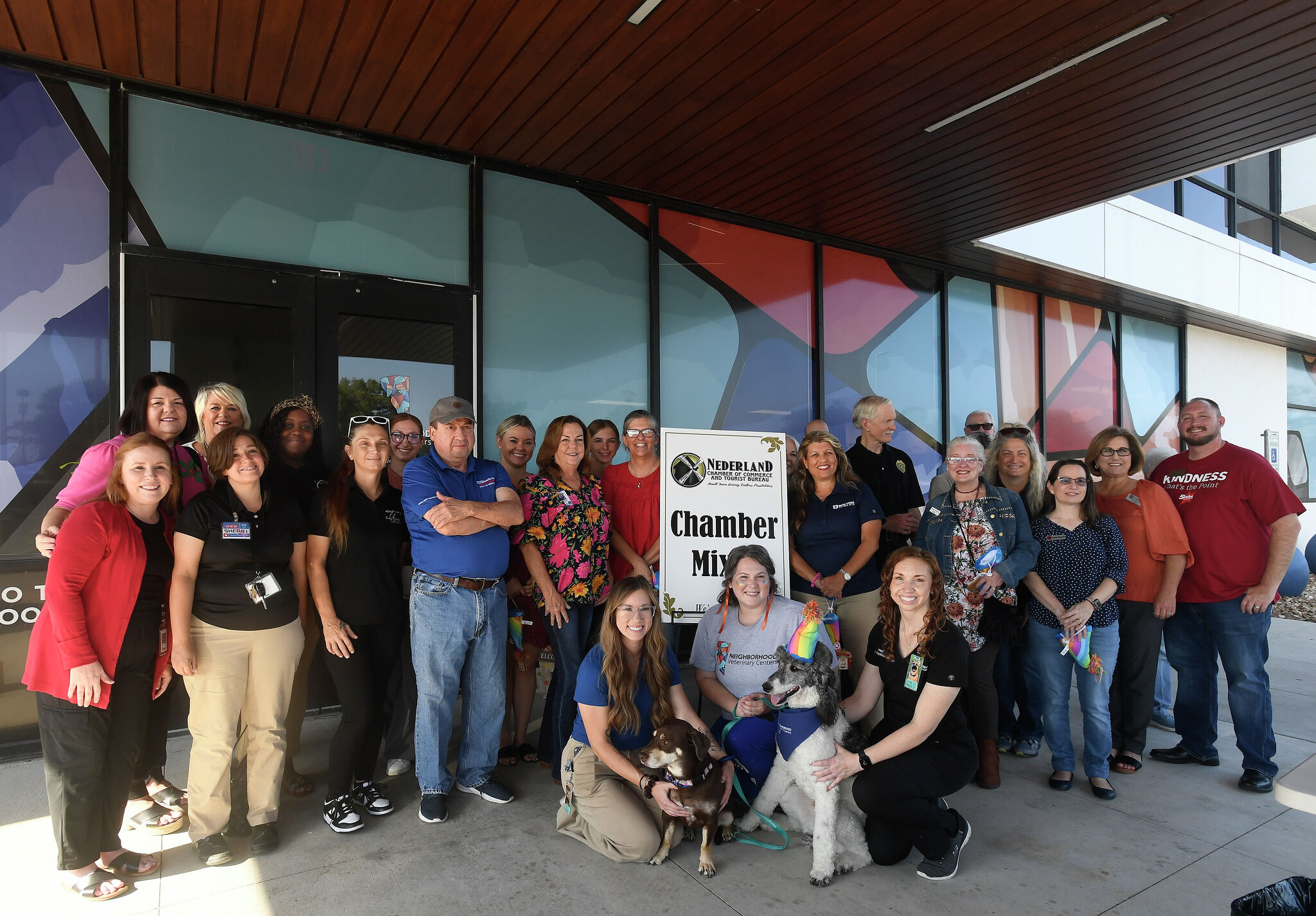 Nederland veterinary clinic celebrates expansion