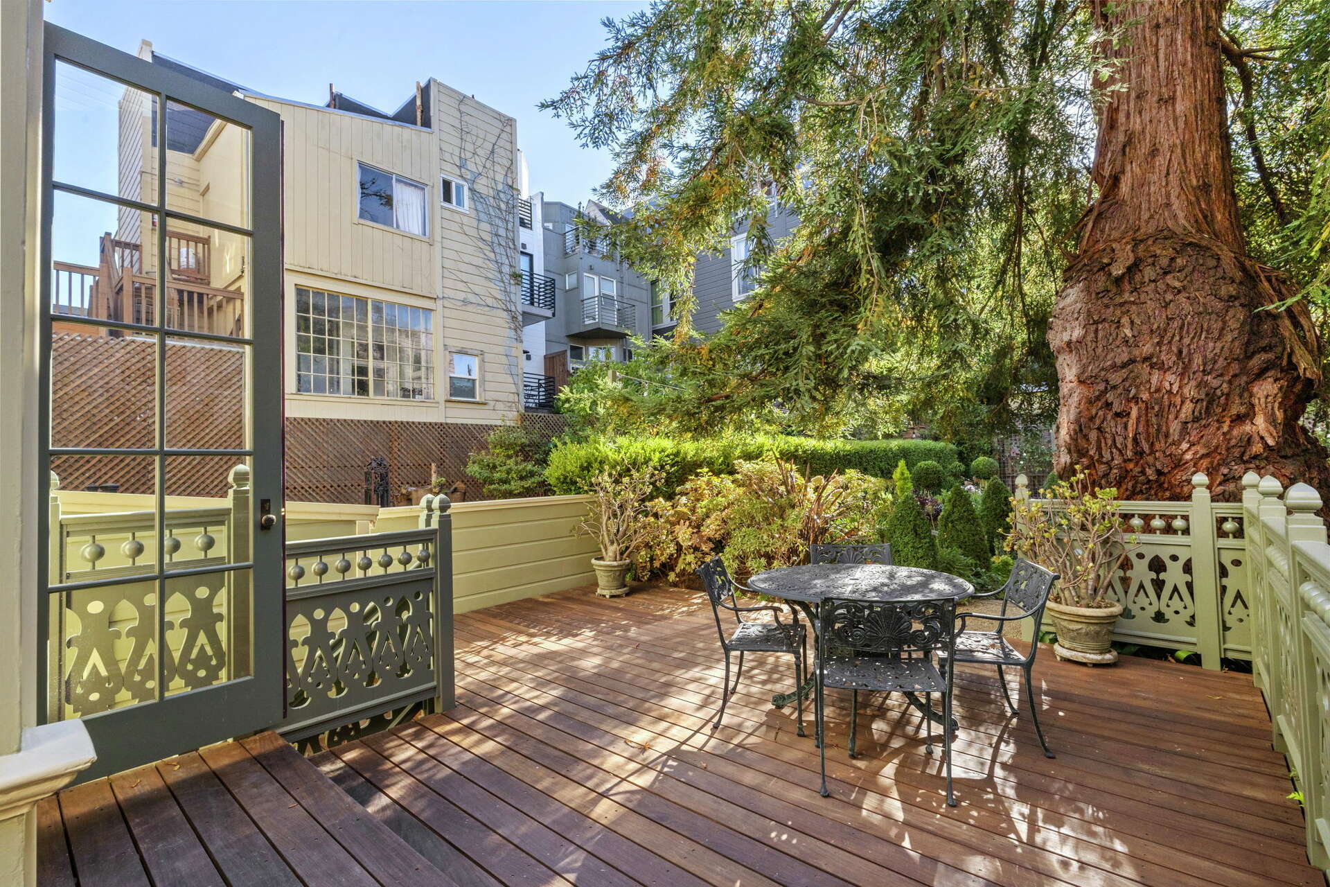 Photos Restored 1884 Victorian townhouse in San Francisco