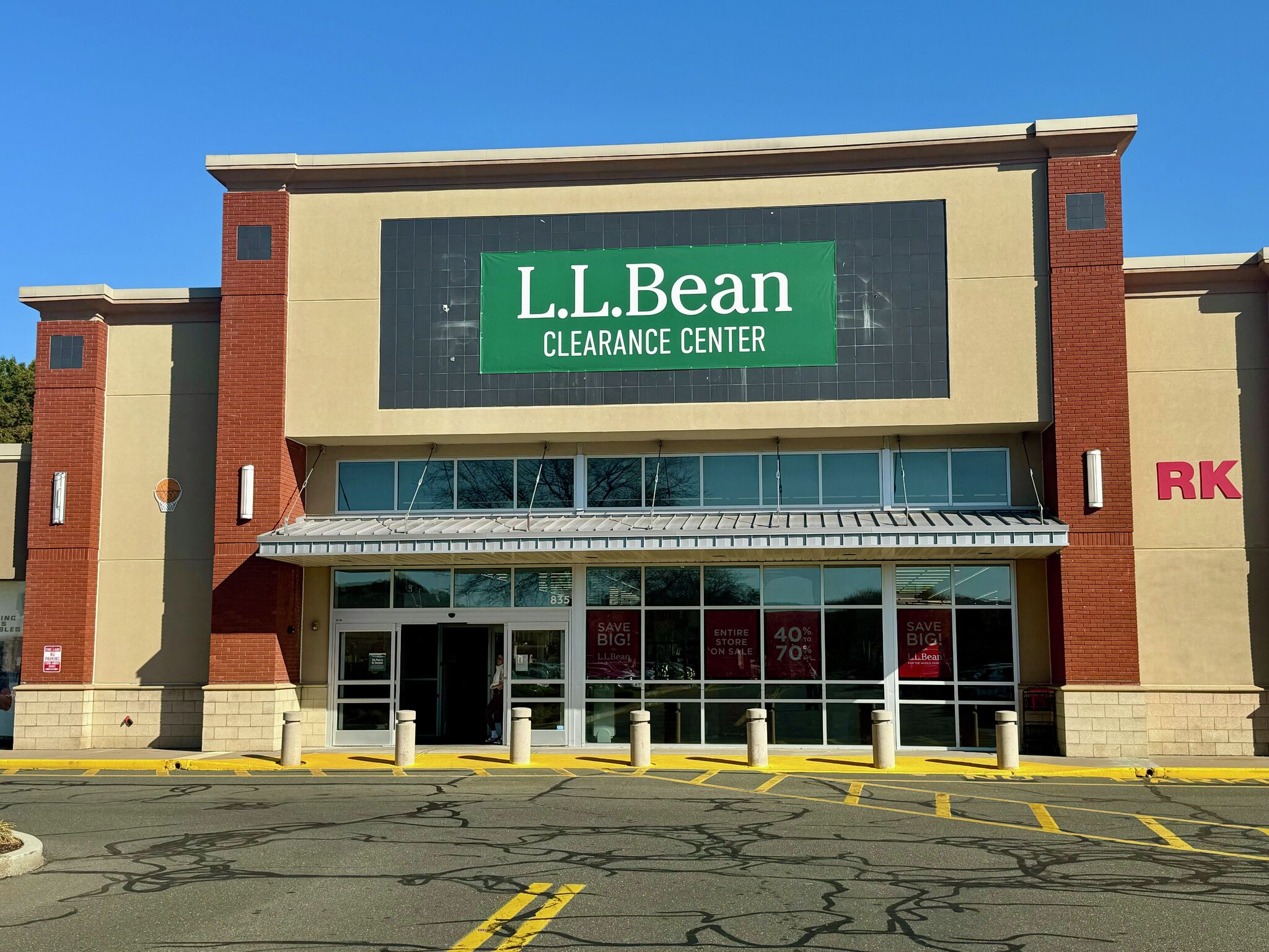L.L.Bean Clearance Center opens in Southington