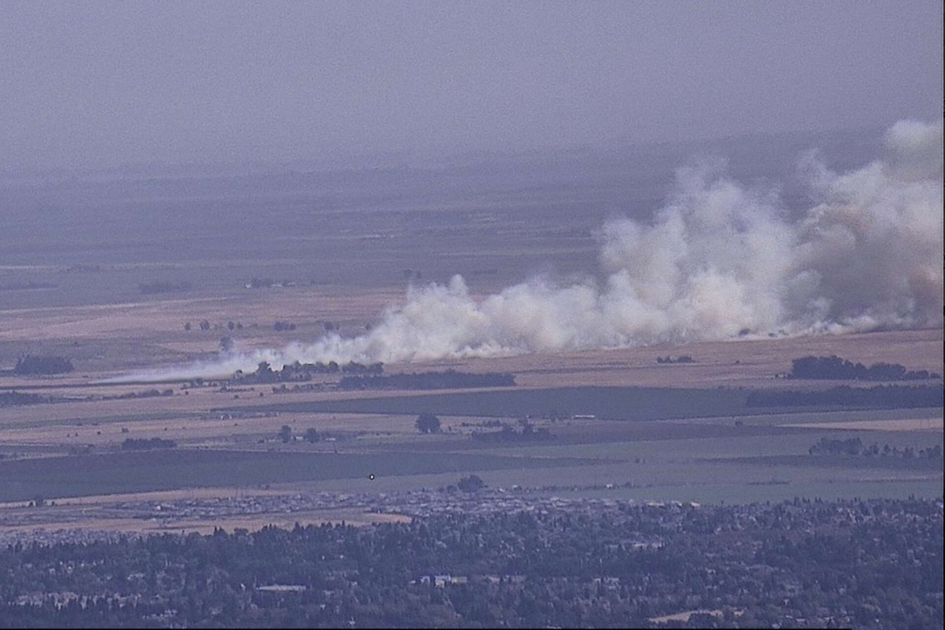 Progress on wind-whipped North Bay fire halted amid red flag warning