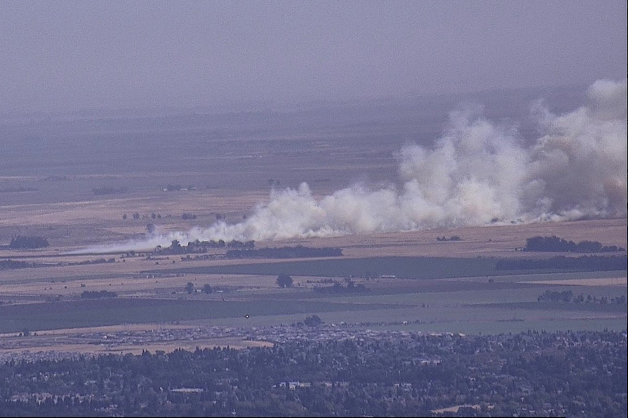 Wildfire tears through rural area of North Bay amid redflag warning